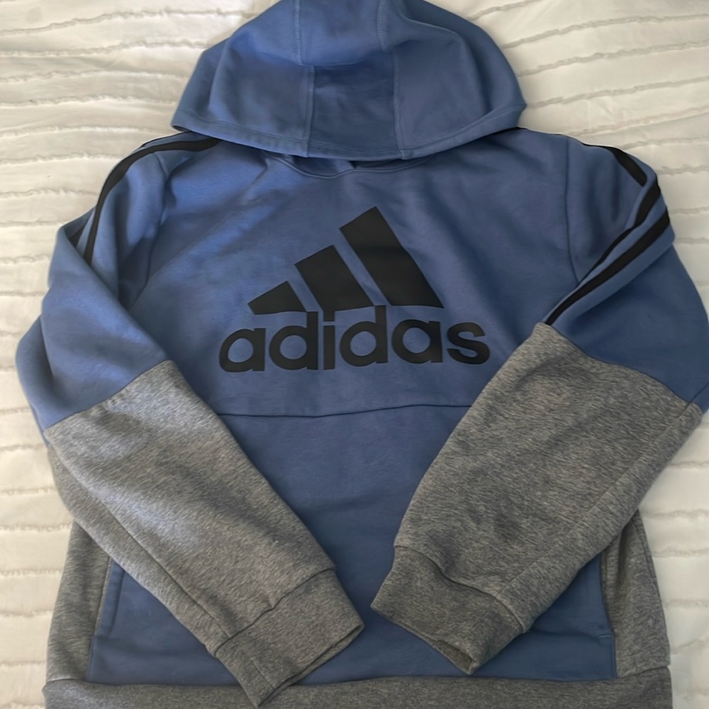 ⭐️SALE⭐️ adidas hoodie. size small